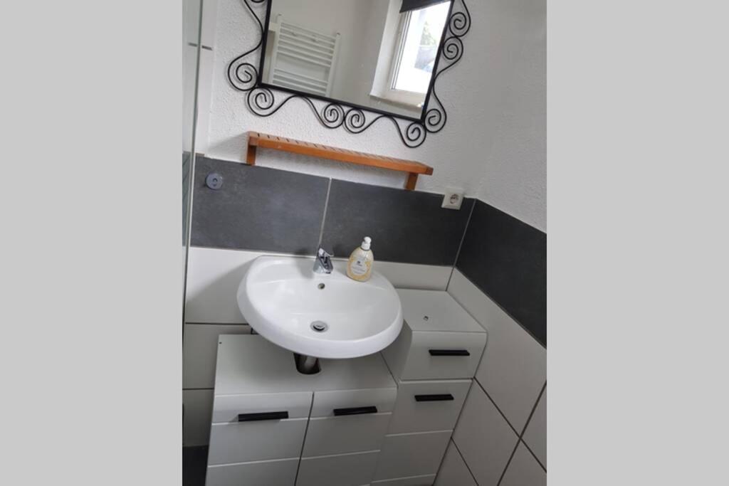 Schoene Wohnung In Karben - Rendel, Mit Freisitz מראה חיצוני תמונה